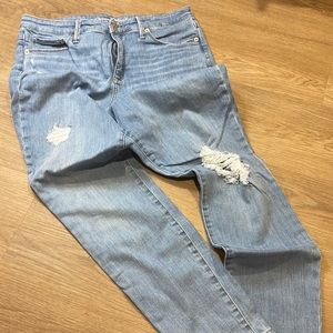 Light washed high rise distressed skinny jeans